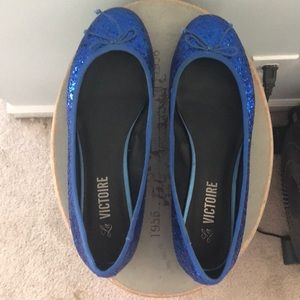 La Victoire Glitter Blue flats